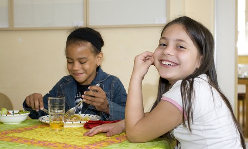 Mittagstisch für sozial benachteiligte Kinder